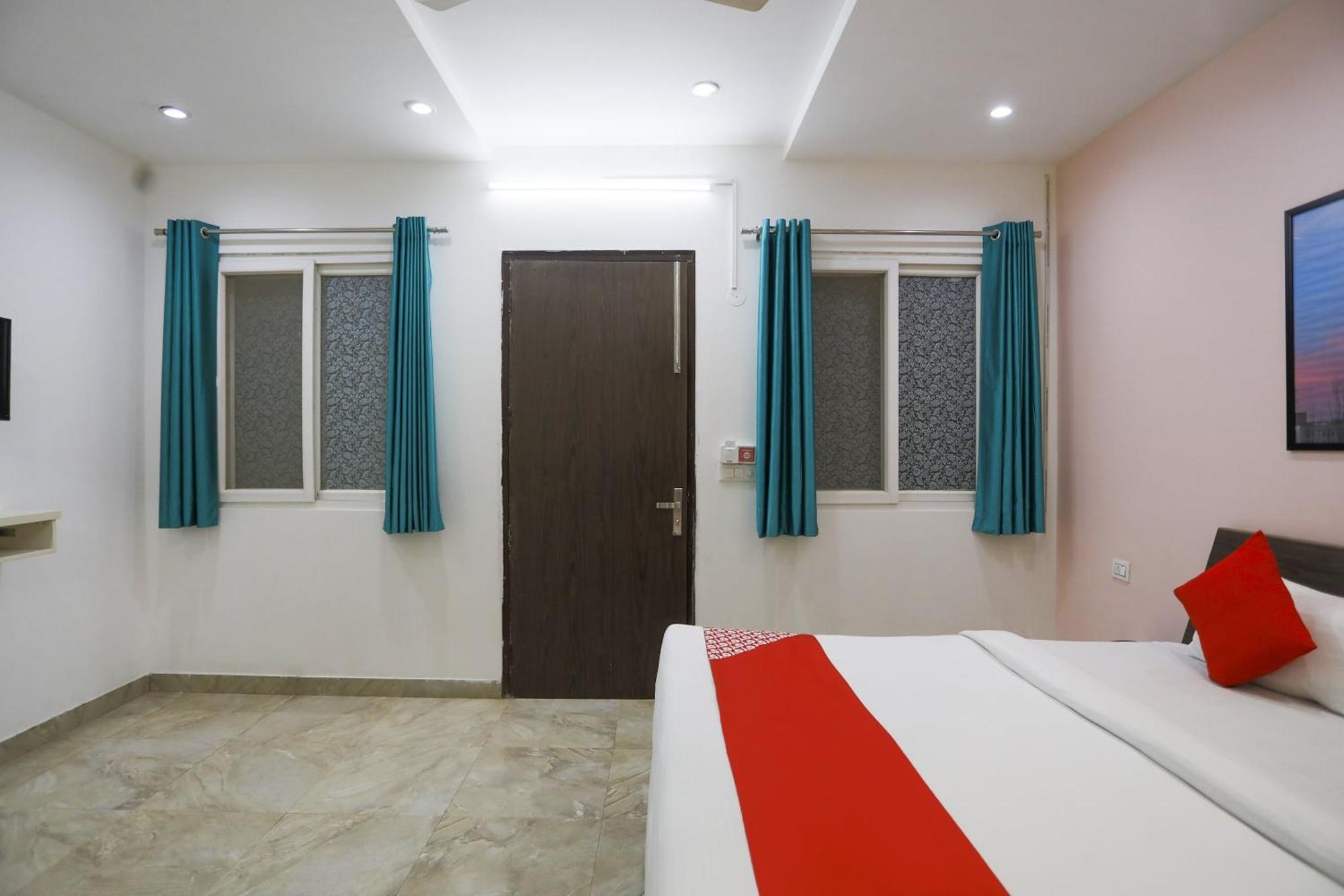 Hotel O Jsb Hotel Faridábád Kültér fotó